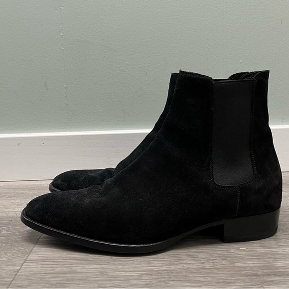 Saint Laurent Wyatt Chelsea Boots. Size 41 $1190 - Picture 6 of 13